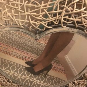 Geo a line black textured pumps